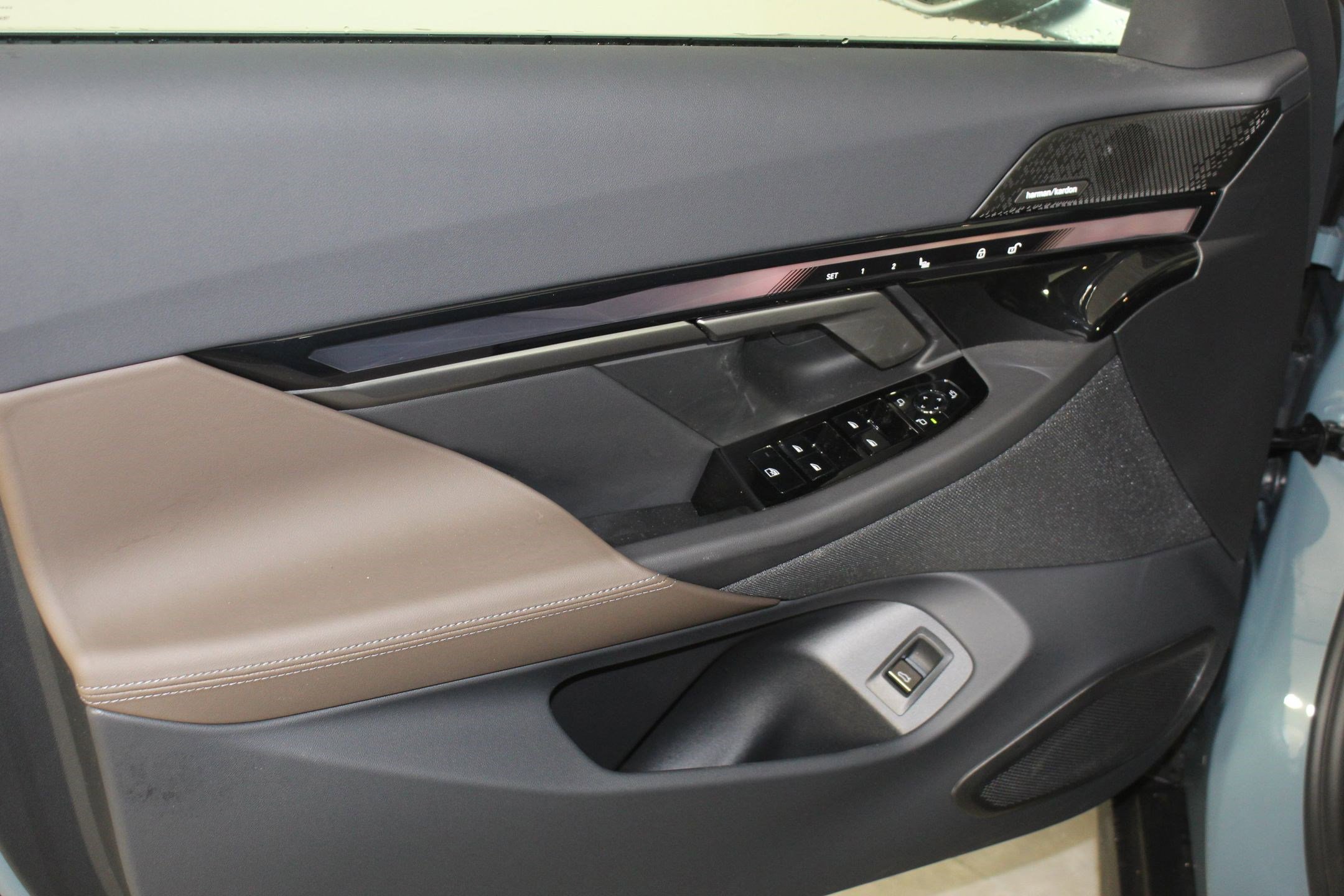 Used 2026 BMW i5 eDrive40 image 11