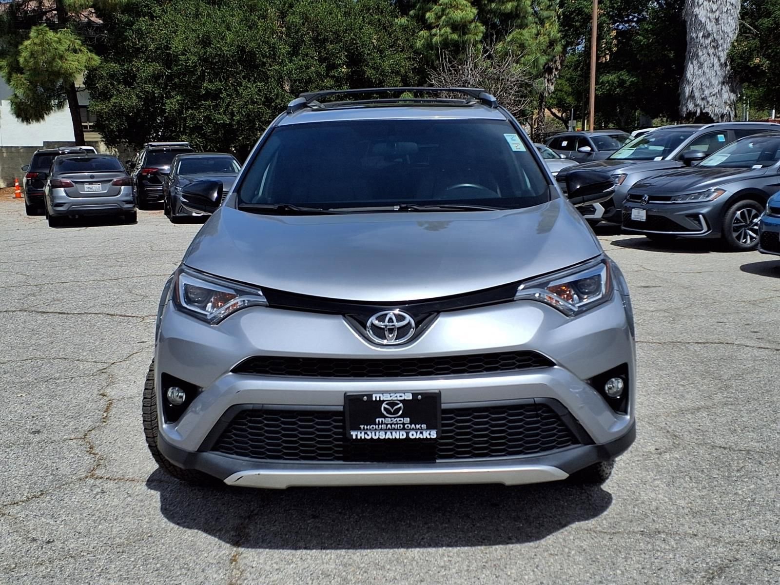 Used 2016 Toyota RAV4 SE image 2