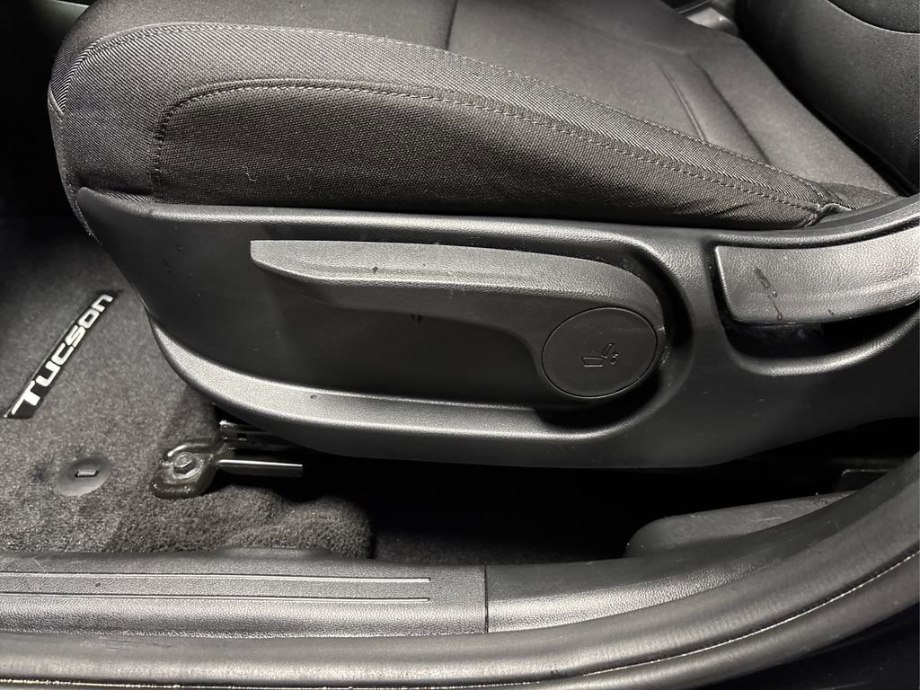 Certified 2025 Hyundai Tucson SE image 22