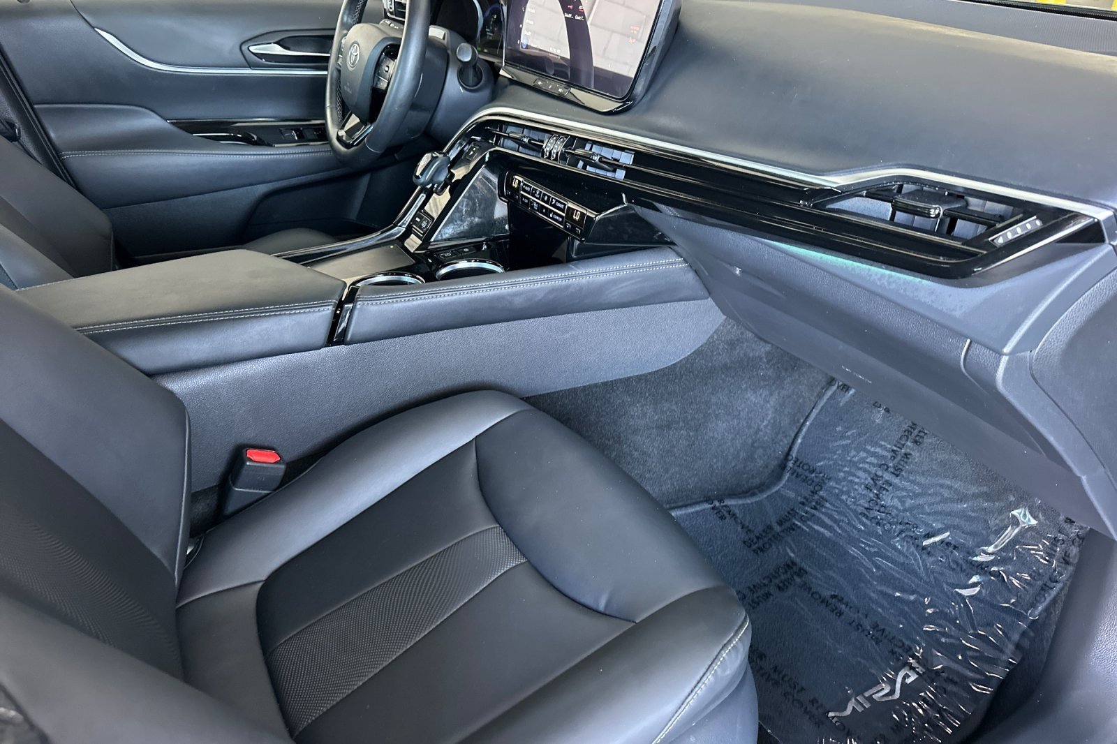 Used 2025 Toyota Mirai XLE RWD image 14