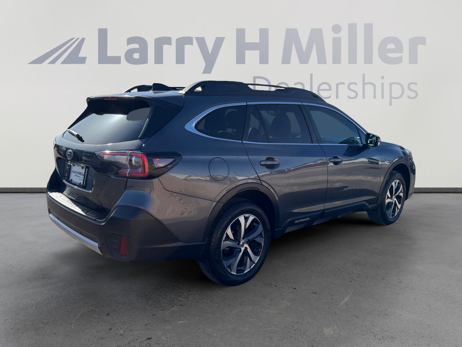 Used 2022 Subaru Outback Limited w/ Popular Package #2 AWD/4WD image 5