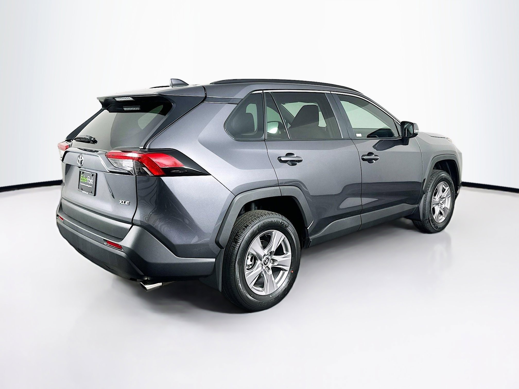 Used 2025 Toyota RAV4 XLE w/ Convenience Package image 9