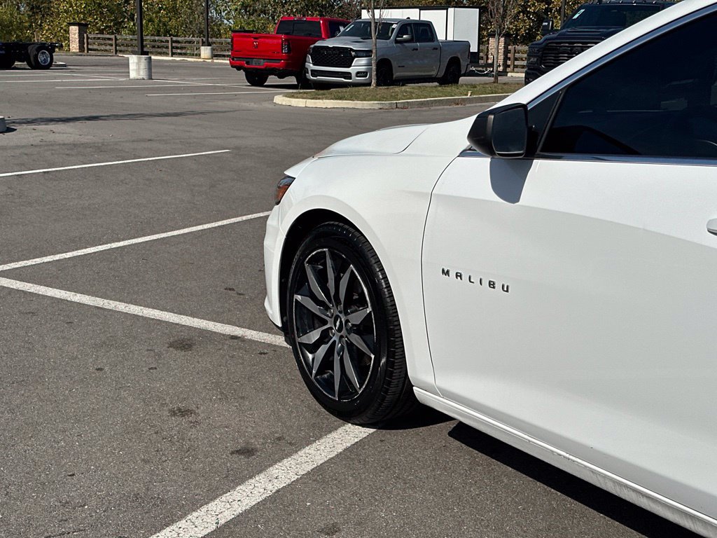 Used 2019 Chevrolet Malibu LS FWD image 40
