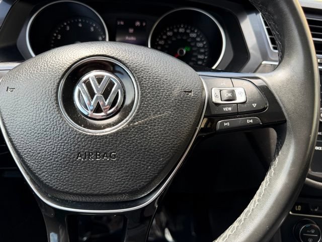 Used 2020 Volkswagen Tiguan SE AWD/4WD image 33
