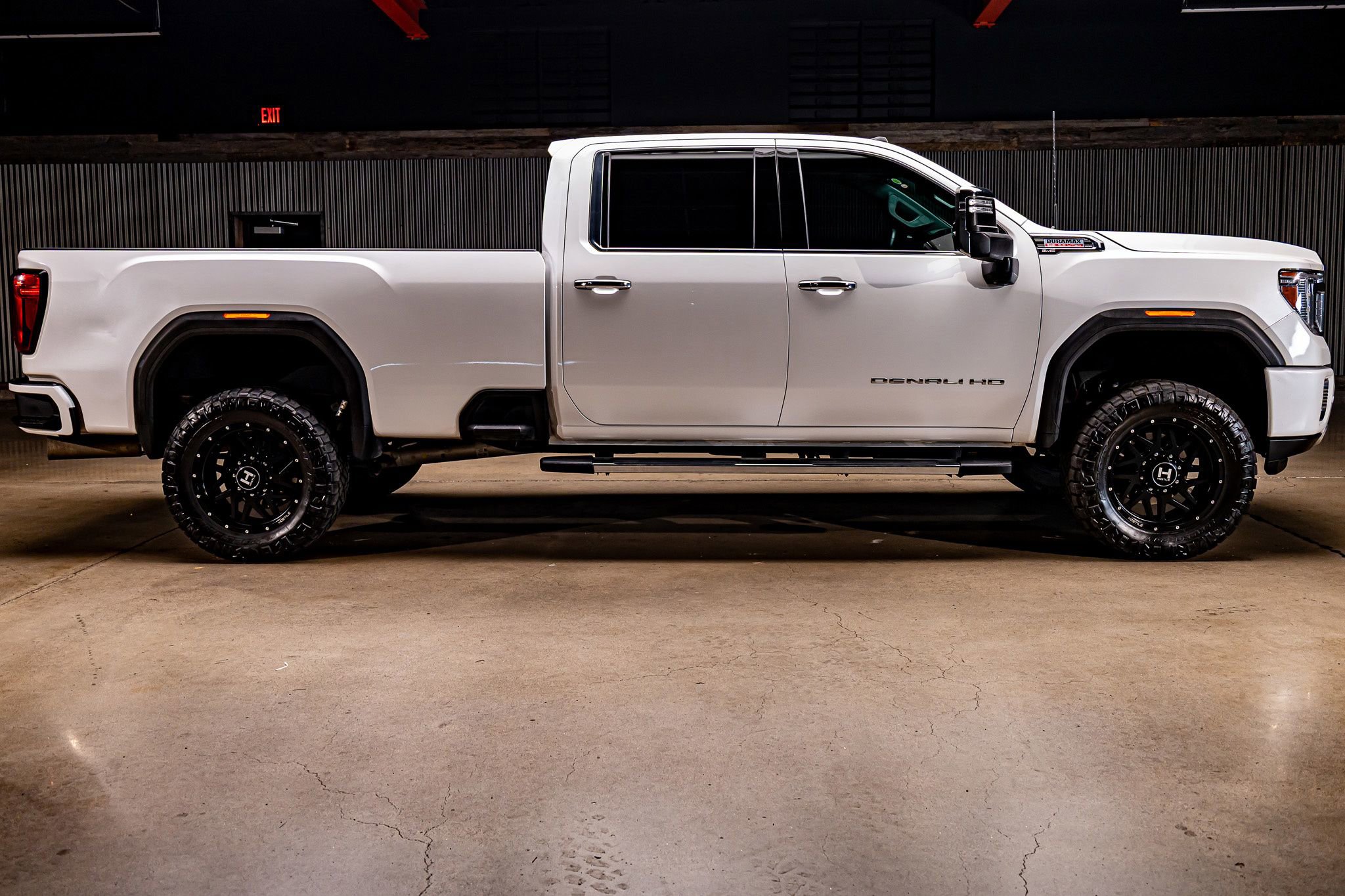Used 2023 GMC Sierra 2500 Denali w/ Denali Ultimate Package image 10