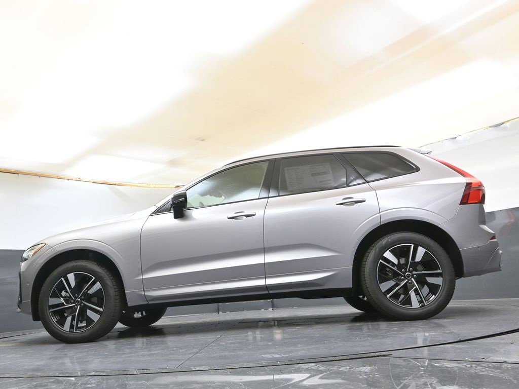 New 2026 Volvo XC60 B5 Plus w/ Climate Package image 38