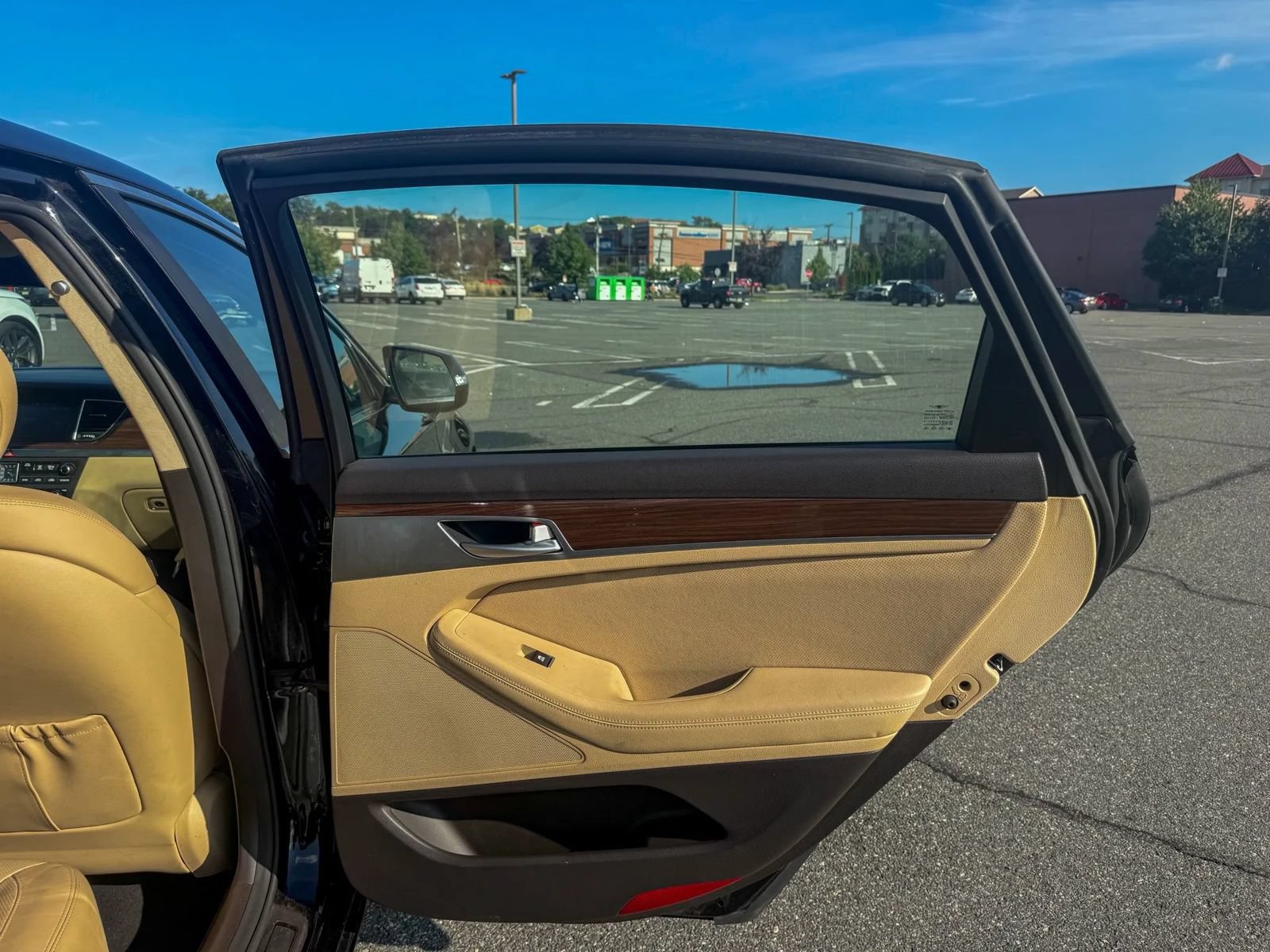 Used 2020 Genesis G80 3.8 RWD image 16