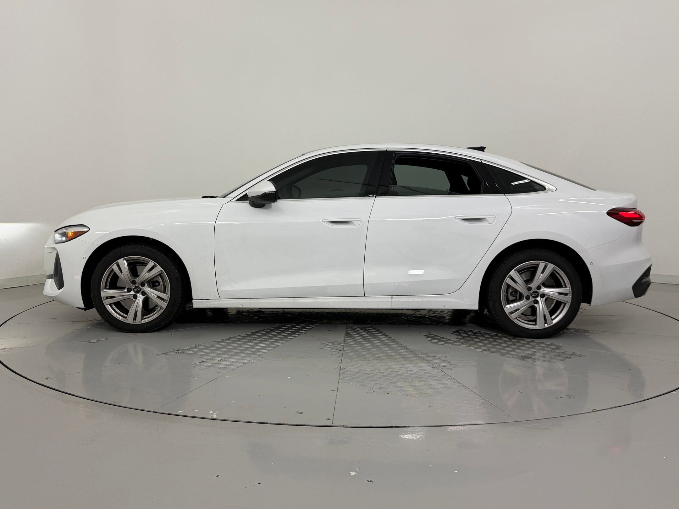 Certified 2025 Audi A5 Premium image 2