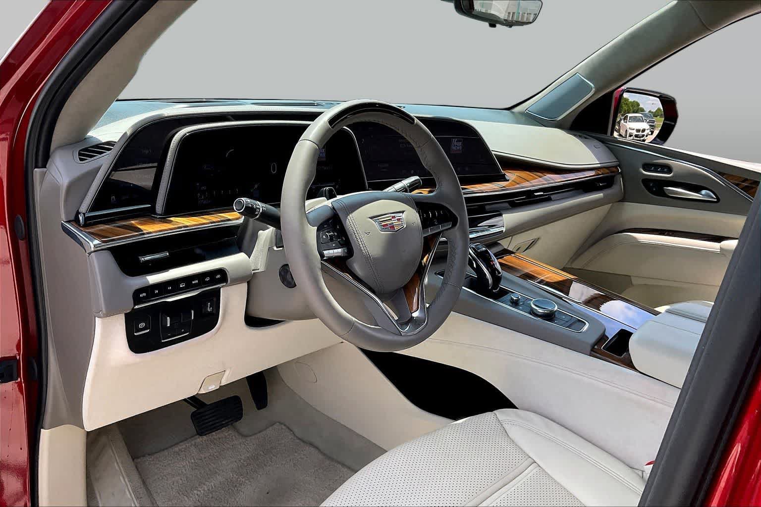 Used 2024 Cadillac Escalade ESV Sport Platinum AWD/4WD image 17