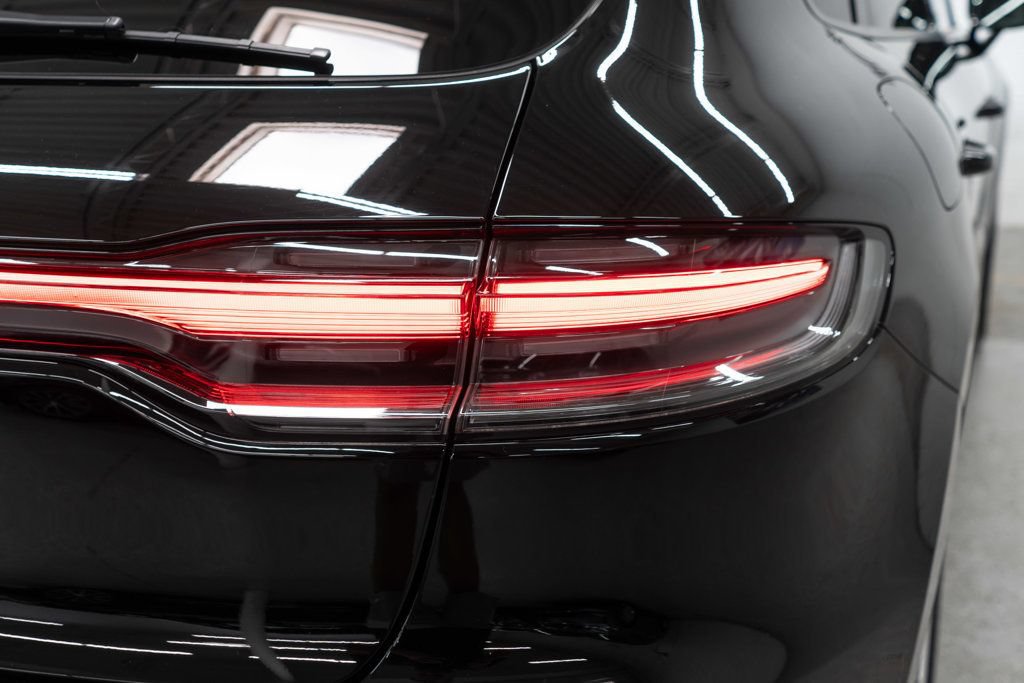 Used 2024 Porsche Macan AWD/4WD image 47