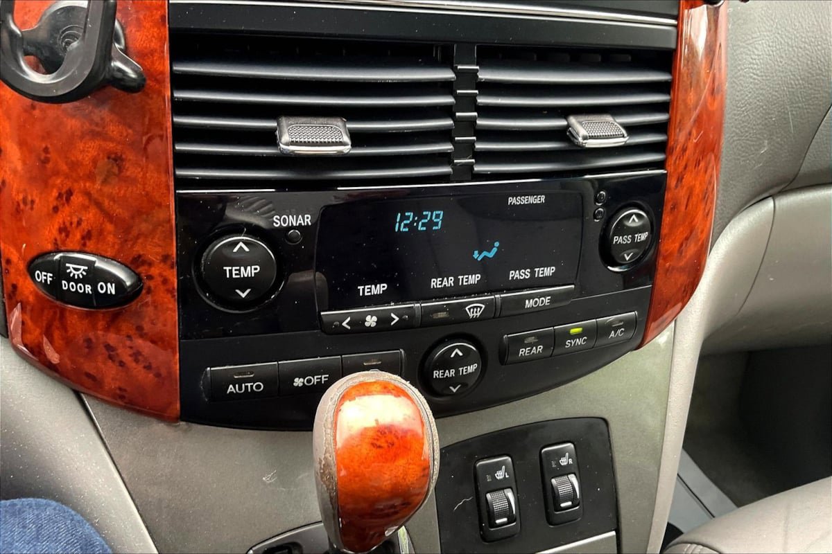 Used 2006 Toyota Sienna XLE Limited AWD/4WD image 14