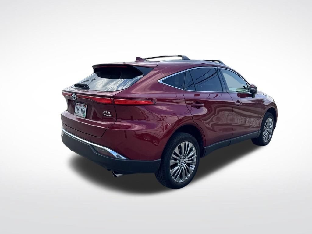 Used 2021 Toyota Venza XLE w/ Softex Package AWD/4WD image 4