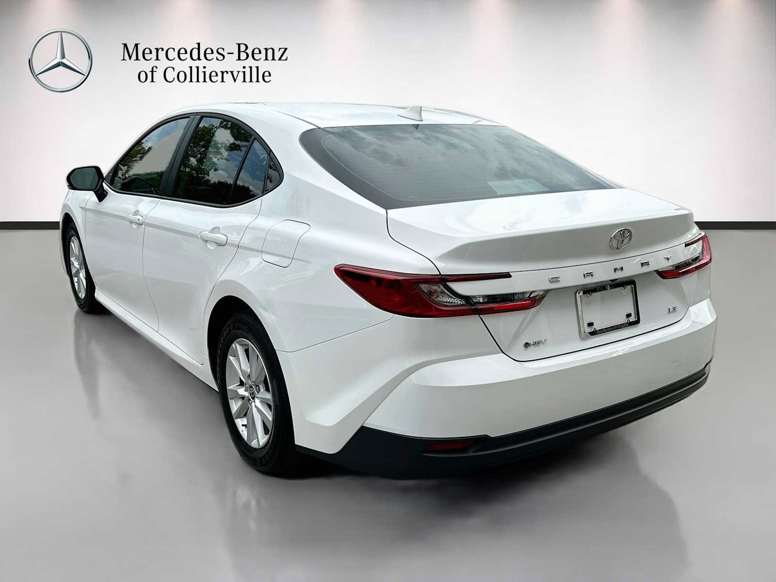 Used 2025 Toyota Camry LE w/ Convenience Package FWD image 7