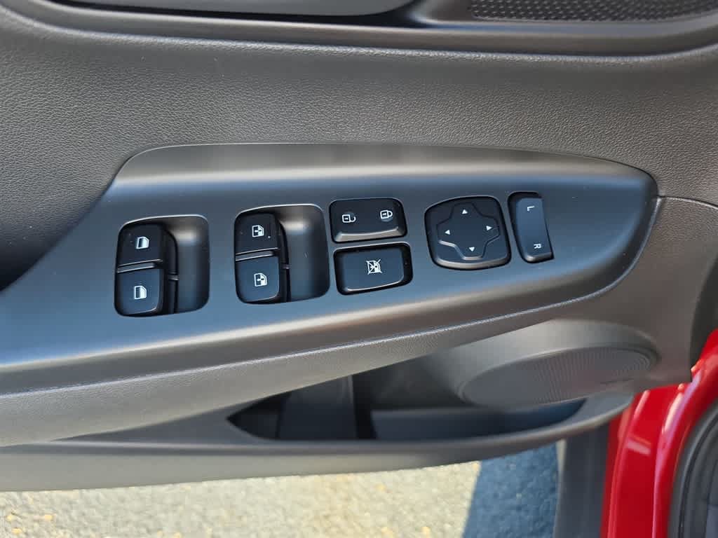 Used 2020 Hyundai Kona SEL Plus AWD/4WD image 17