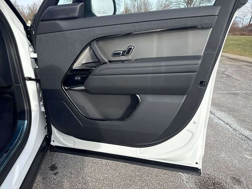 New 2026 Land Rover Range Rover Sport SE image 14