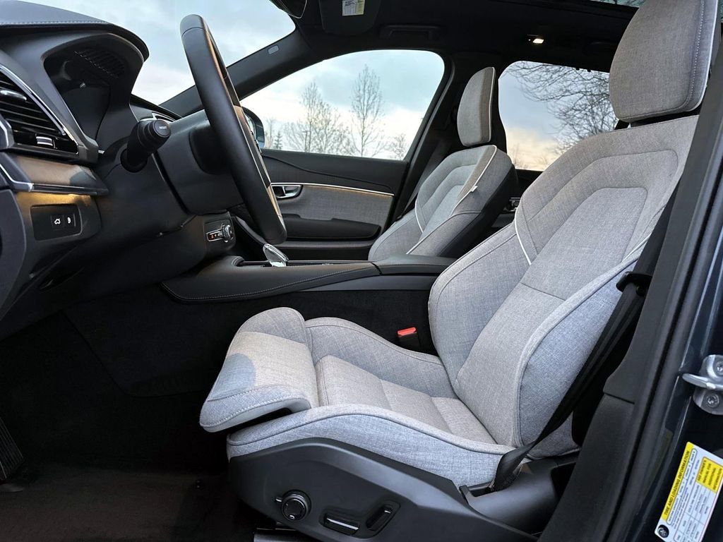 Used 2025 Volvo XC90 T8 Ultra image 27