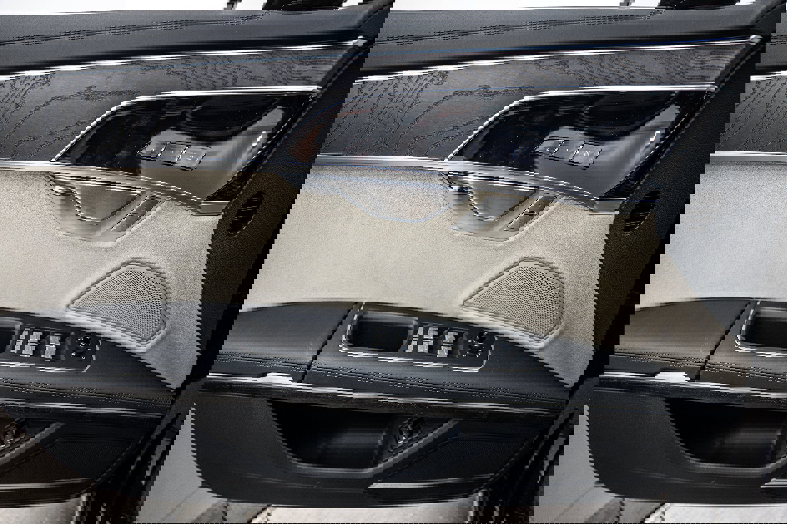 New 2025 Audi A8 L 3.0T image 15