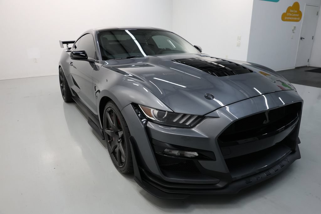 Used 2022 Ford Mustang Shelby GT500 w/ Carbon Fiber Track Pack RWD image 61