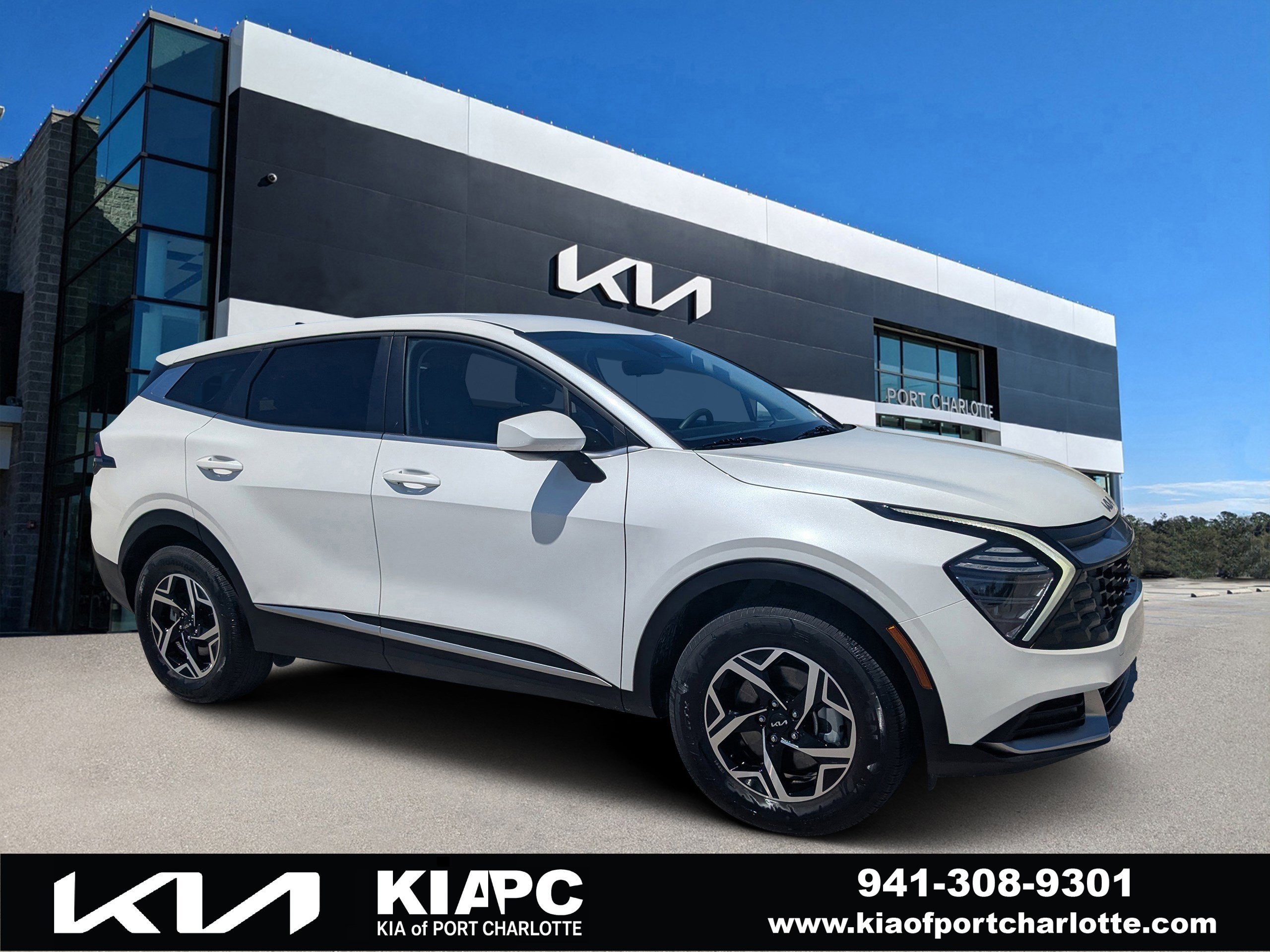 Certified 2025 Kia Sportage LX AWD/4WD image 1