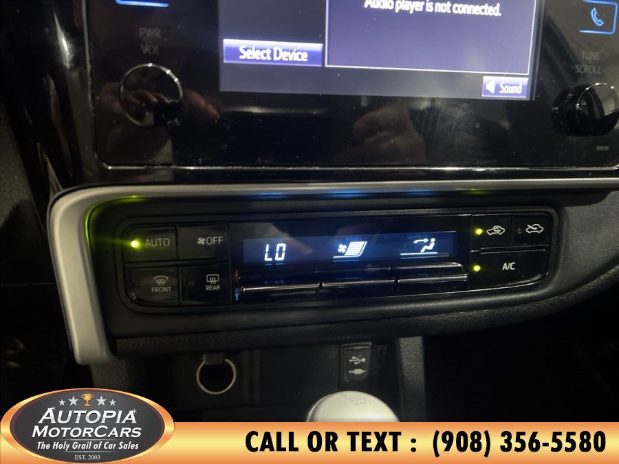 Used 2018 Toyota Corolla LE FWD image 24