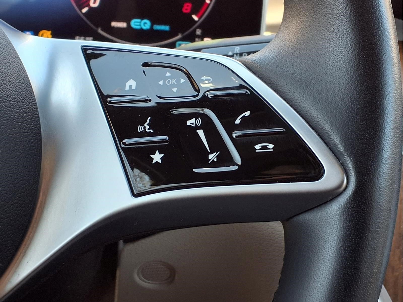 Certified 2022 Mercedes-Benz C 300 4MATIC Sedan image 18