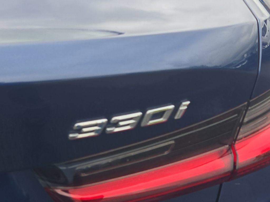 Used 2022 BMW 330i xDrive Sedan AWD/4WD image 8