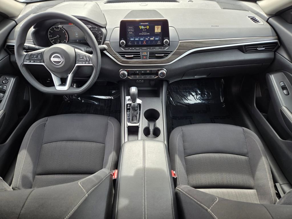 Certified 2025 Nissan Altima 2.5 SV FWD image 14