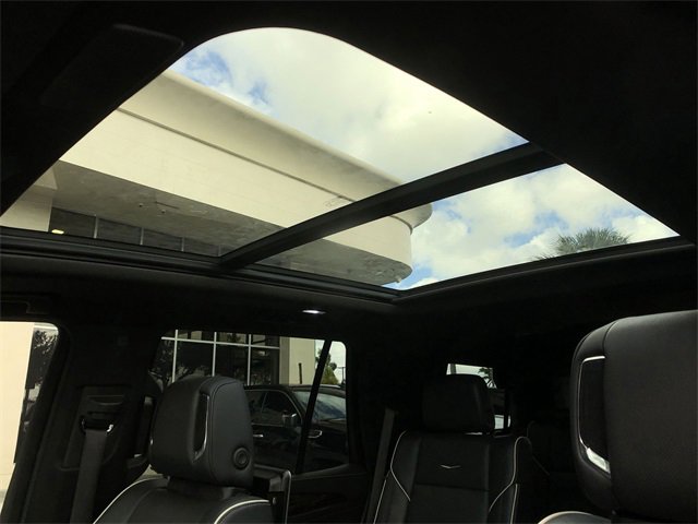 Certified 2022 Cadillac Escalade Premium Luxury image 30