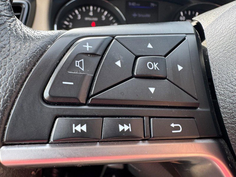 Used 2020 Nissan Rogue SL w/ Premium Package FWD image 17