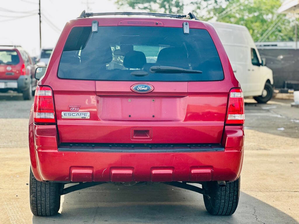 Used 2012 Ford Escape XLT AWD/4WD image 6