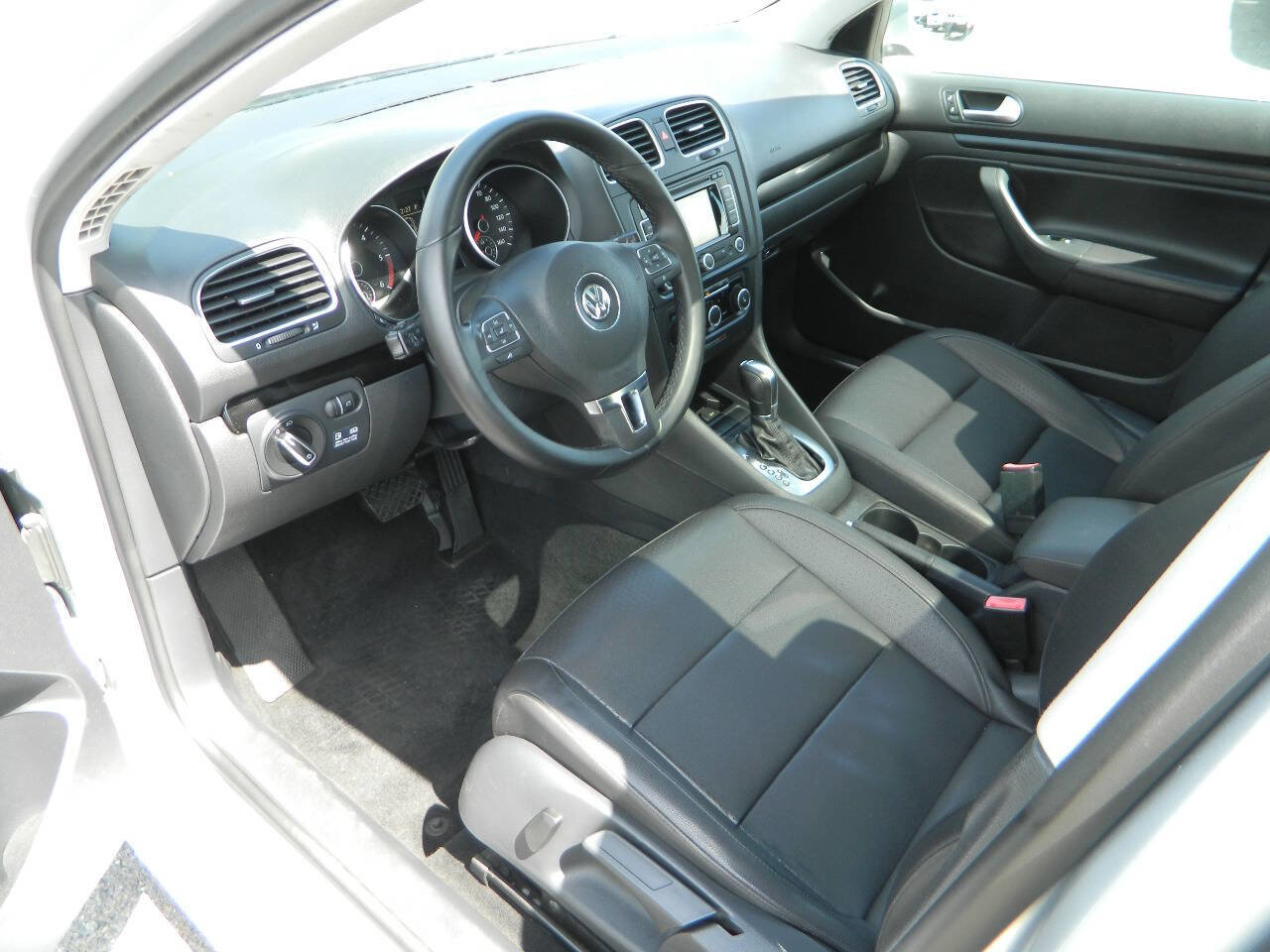 Used 2012 Volkswagen Jetta TDI image 11