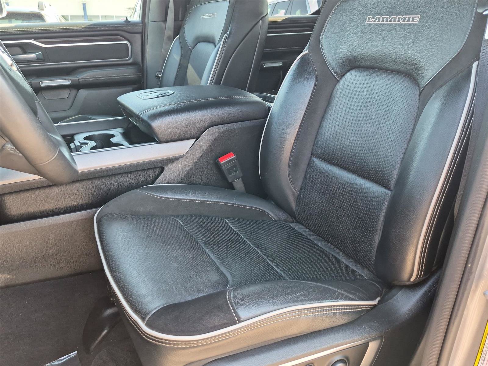 Used 2025 RAM 1500 Laramie AWD/4WD image 18
