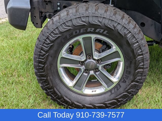 Used 2015 Jeep Wrangler Unlimited Rubicon w/ Dual Top Group AWD/4WD image 10