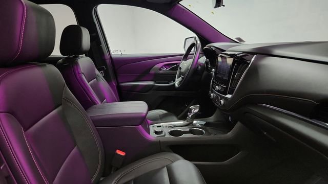 Used 2022 Chevrolet Traverse LT w/ LT Premium Package image 23