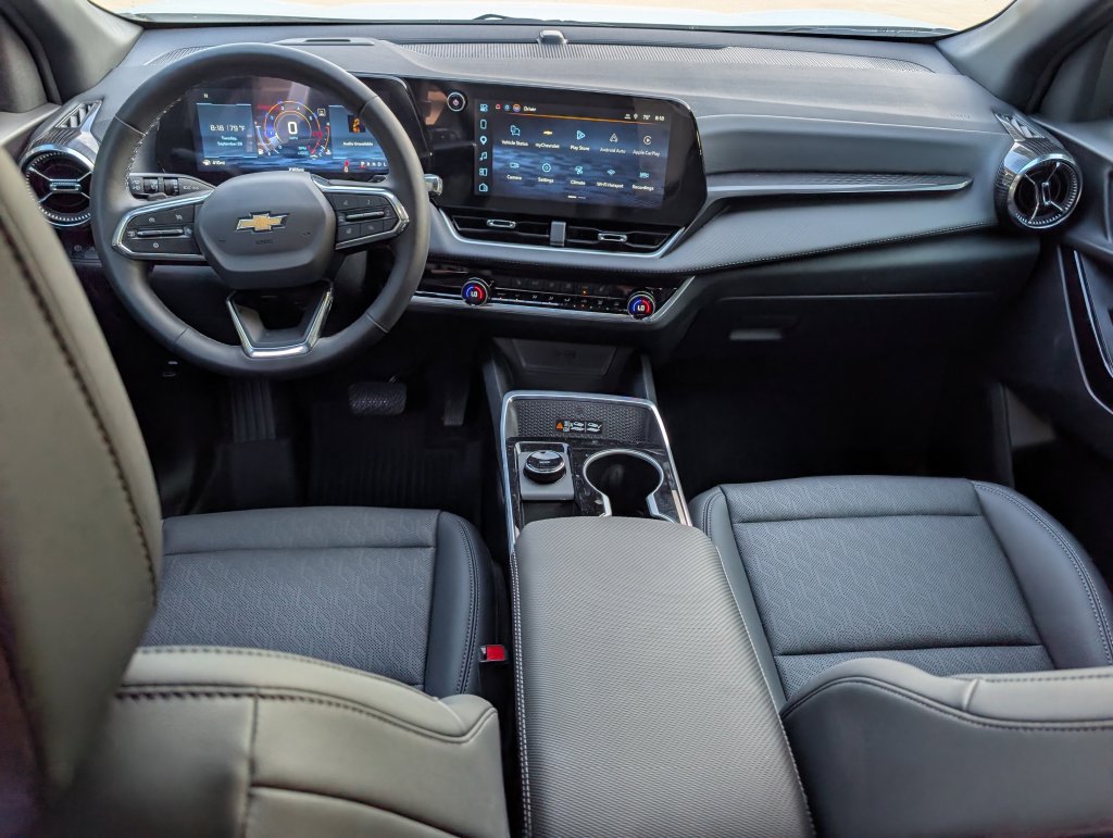 New 2027 Chevrolet Equinox LT w/ Convenience Package II FWD image 5