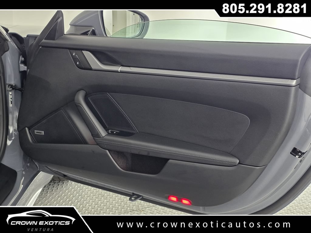 Used 2025 Porsche 911 Carrera w/ Premium Package RWD image 41