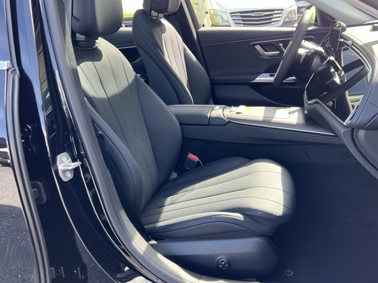 New 2027 Mercedes-Benz E 450 4MATIC Sedan image 33