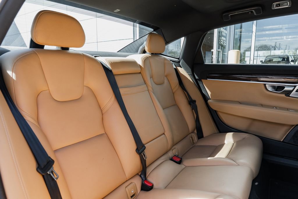 Used 2018 Volvo S90 T6 Momentum w/ Convenience Package image 26