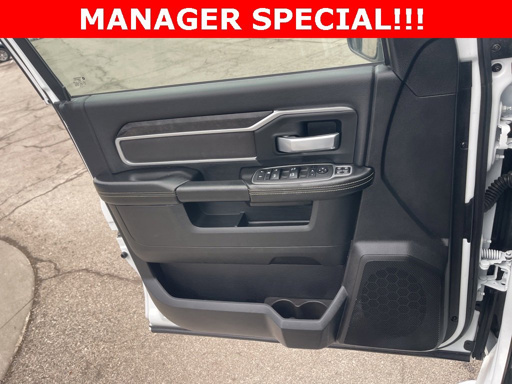 Used 2024 RAM 3500 Big Horn image 35