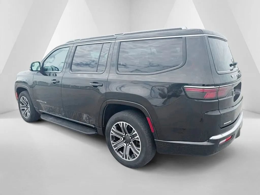 Used 2023 Jeep Wagoneer Series II AWD/4WD image 5