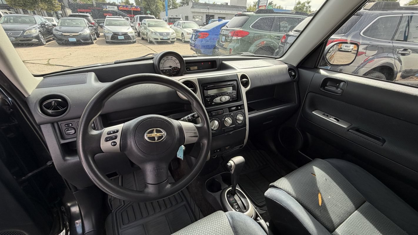 Used 2006 Scion xB FWD image 7