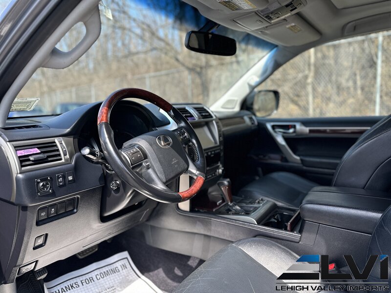 Used 2018 Lexus GX 460 Premium w/ Premium Package AWD/4WD image 12