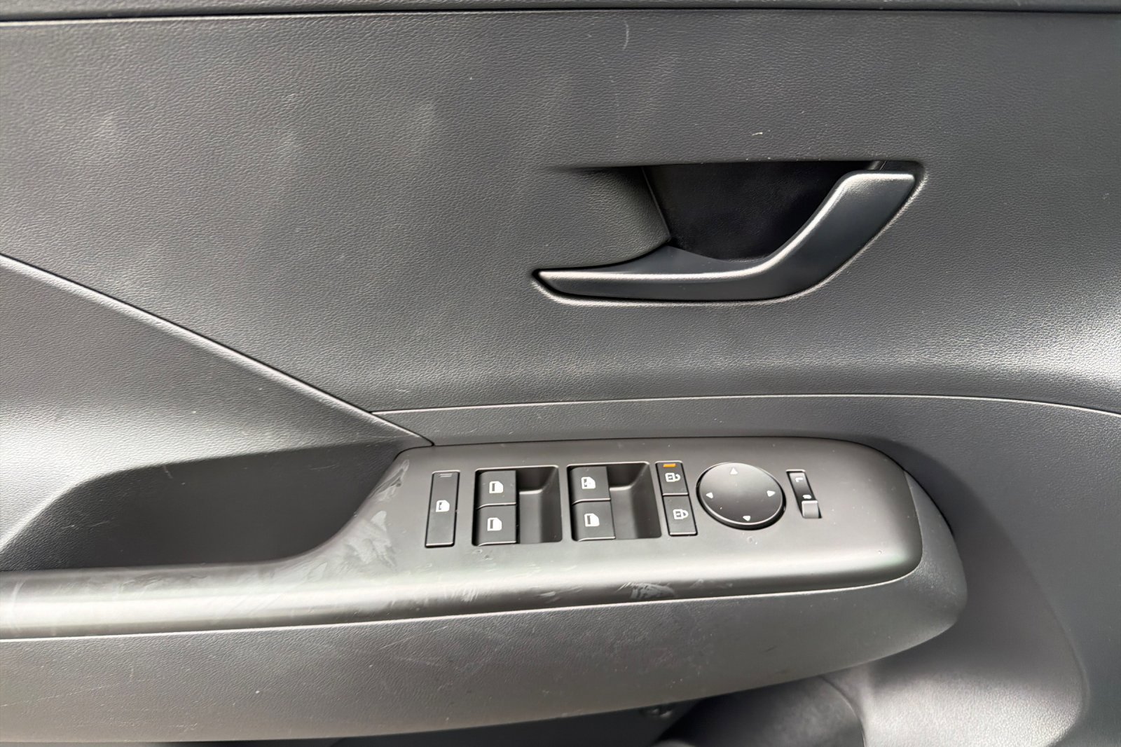 Used 2025 Hyundai Kona SEL AWD/4WD image 11