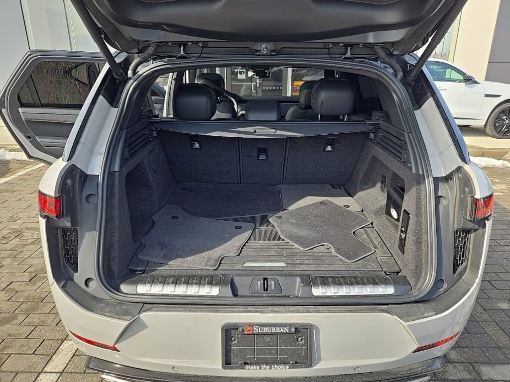 Used 2025 Land Rover Range Rover Sport Dynamic SE image 18