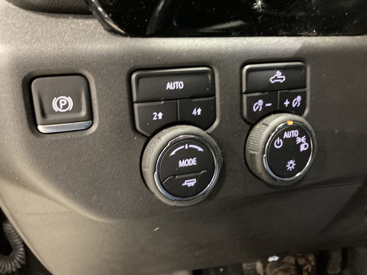 Used 2025 Chevrolet Silverado 1500 LT w/ All Star Edition Plus AWD/4WD image 14