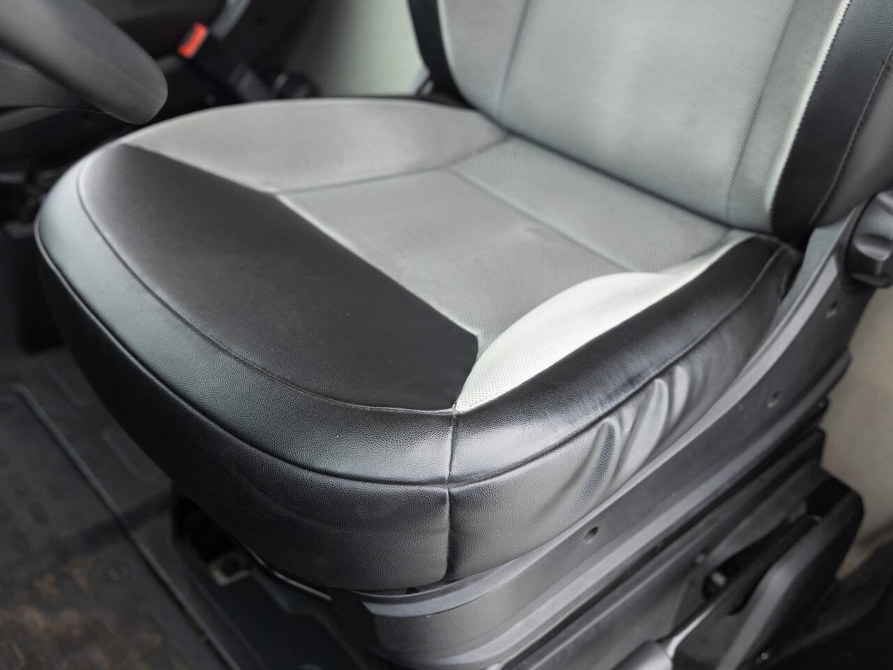 Used 2021 RAM ProMaster 2500 image 21