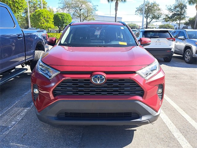 Used 2019 Toyota RAV4 XLE image 2