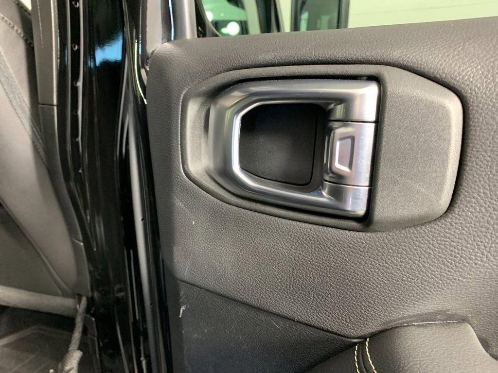 Used 2023 Jeep Wrangler Unlimited Sahara w/ Cold Weather Group AWD/4WD image 38