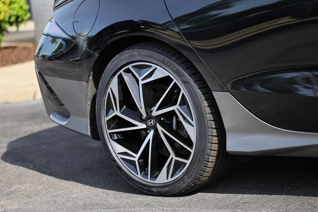 Used 2024 Hyundai Ioniq 6 Limited AWD/4WD image 6