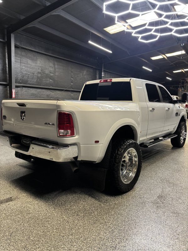 Used 2018 RAM 3500 Laramie Longhorn AWD/4WD image 5